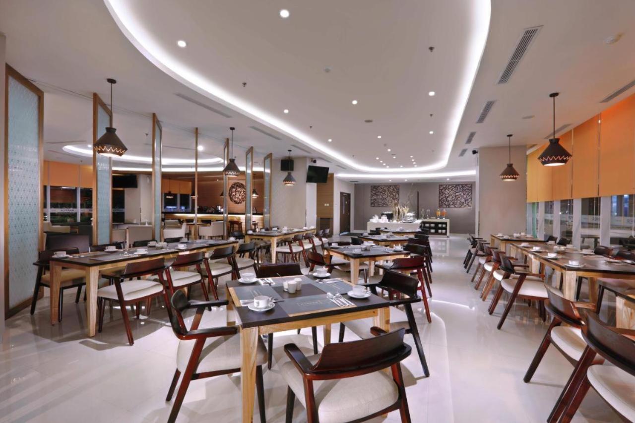 Cozy The H Residence Cawang By Bonzela Property Yakarta Exterior foto